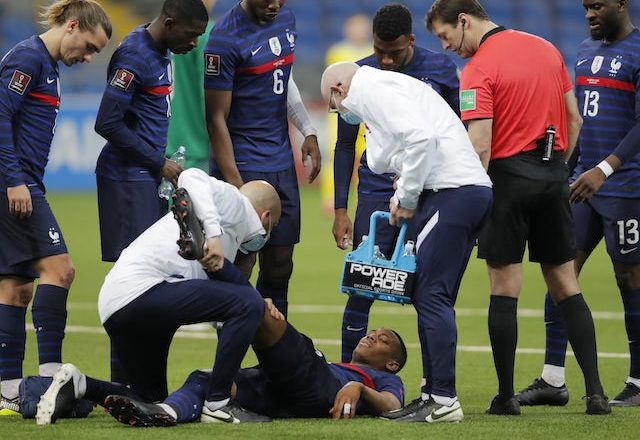 Martial could miss rest of season with a knee injury, says Solskjaer
